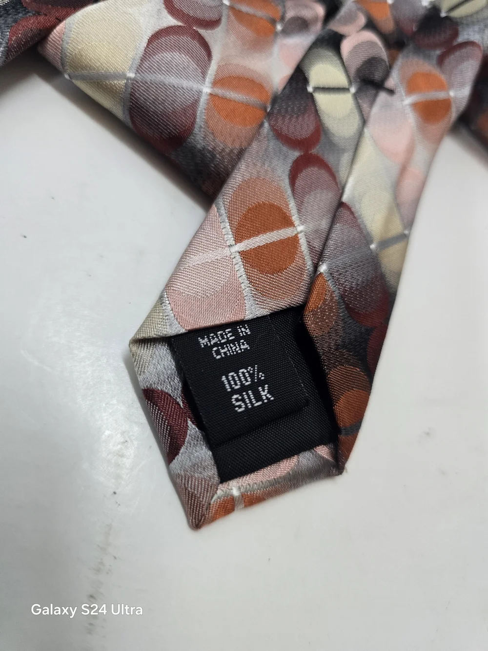 Van Heusen 100% Silk Geometric Abstract Pattern Necktie Tie